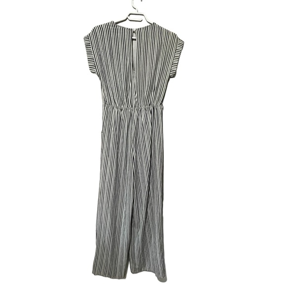 Monteau jumpsuit - Picture 4 of 5